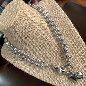 Silver plunder necklace